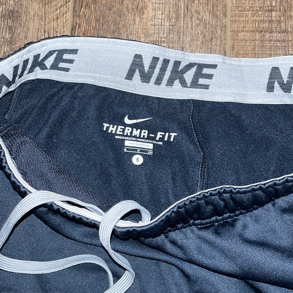 Nike Therma-fit joggers - Picture 3 of 3